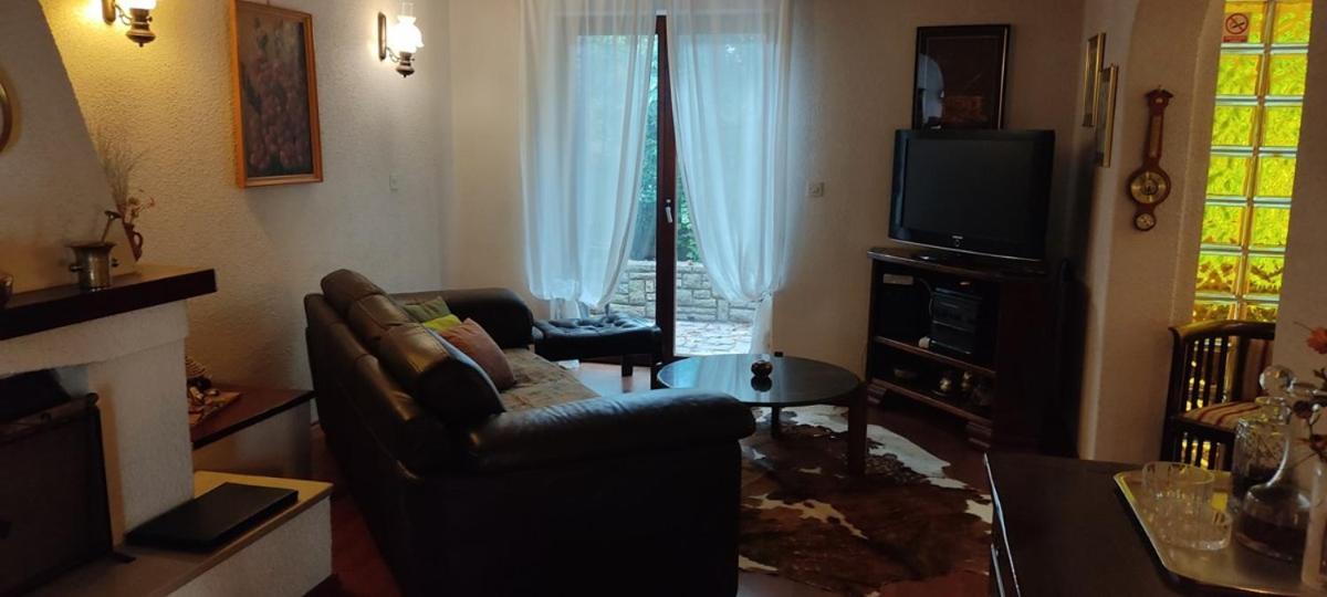 Holiday Home Ermanna Pula Exterior photo